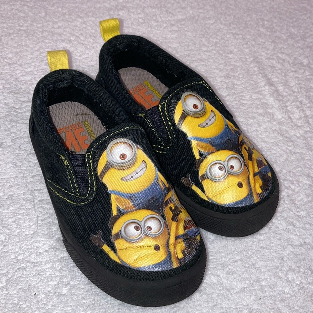 Universal studios minion made slip on sneakers toddler size 7
